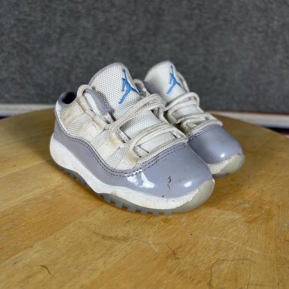 Jordan Air Jordan 11 Retro Low Shoes Kids Size 7C Gray White Patent Leather